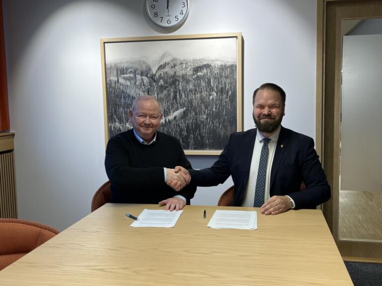 Nu är avtalet för ett permanent ULF signerat!